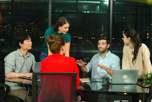 Recruitment Outsourcing Solutions vs In-House Hiring USA